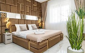 Fashion Stay-Valentino Apartment - By Openhouse